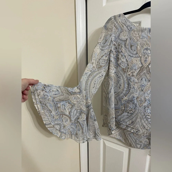 White House Black Market Sheer Paisley Blouse - Gray and Cream - Picture 6 of 13